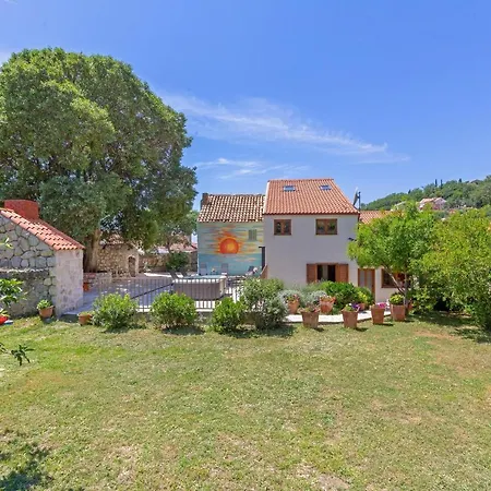 Ana's Paradise - Three Bedroom With Jacuzzi And Terrace *